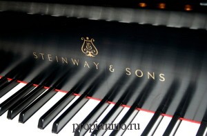 Steinway & Sons пианино